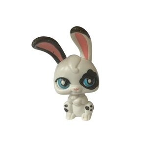 Littlest Pet Shop LPS White Bunny With Black Spots Moving Blue Eyes 2006